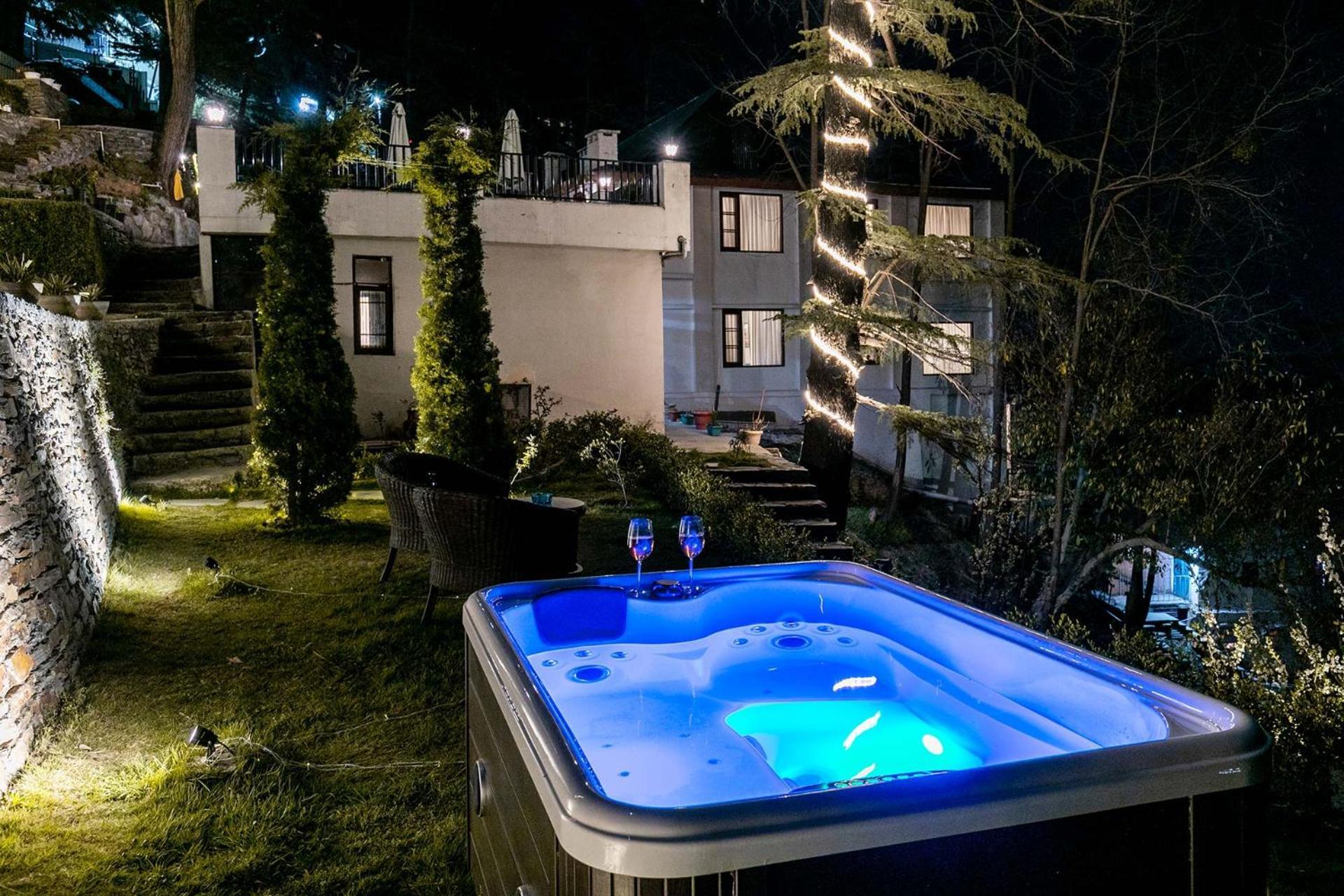 Stayvista At Pine Estate With Outdoor Jacuzzi Shimla Dış mekan fotoğraf