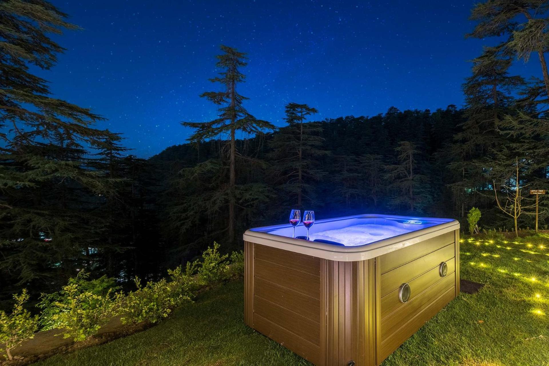Stayvista At Pine Estate With Outdoor Jacuzzi Shimla Dış mekan fotoğraf